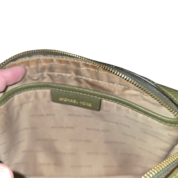 Michael Kors Olive Green Crossbody Bag with Gold Hardware - Picture 3 of 5
